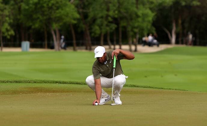 US Tony Finau in action during the Mayakoba Golf Classic, a PGA, Golf Herren tournament that takes place in Playa del Carmen, in the state of Quintana Roo, Mexico, 06 December 2020. Mayakoba Golf Classic in Mexico !ACHTUNG: NUR REDAKTIONELLE NUTZUNG!  Copyright: xAlonsoxCupulx MEX1772 20201206-637428916702019660