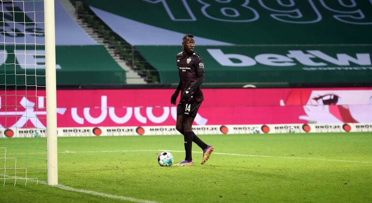 Bilder des Jahres 2020, Sport 12 Dezember Sport Themen der Woche KW49 06.12.20 SV Werder Bremen - VfB Stuttgart Deutschland, Bremen, 06.12.2020, Fussball, Bundesliga, Saison 2020 2021, 10. Spieltag, SV Werder Bremen - VfB Stuttgart: Silas Wamangituka (VfB Stuttgart); Tor 0:2 Wamangituka, DFL DFB REGULATIONS PROHIBIT ANY USE OF PHOTOGRAPHS AS IMAGE SEQUENCES AND OR QUASI-VIDEO. *** 06 12 20 SV Werder Bremen VfB Stuttgart Germany, Bremen, 06 12 2020, Football, Bundesliga, Season 2020 2021, 10 Matchday, SV Werder Bremen VfB Stuttgart Silas Wamangituka VfB Stuttgart Tor 0 2 Wamangituka, DFL DFB REGULATIONS PROHIBIT ANY USE OF PHOTOGRAPHS AS IMAGE SEQUENCES AND OR QUASI VIDEO
