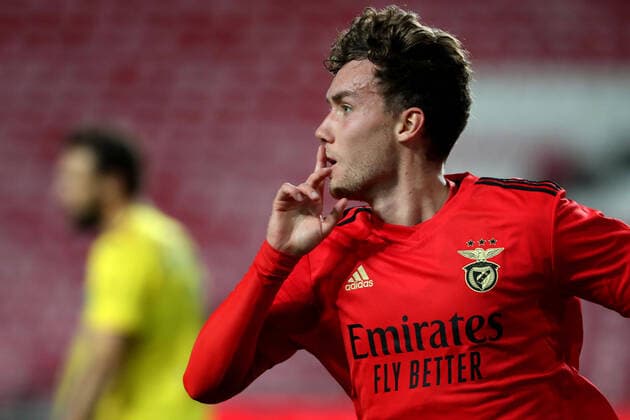 Sport Bilder des Tages December 6, 2020, Lisbon, Portugal: Luca Waldschmidt of SL Benfica celebrates after scoring his teams second goal during the Portuguese League football match between SL Benfica and FC Pacos Ferreira at the Luz stadium in Lisbon, Portugal on December 6, 2020. Lisbon Portugal - ZUMAf123 20201206_zap_f123_020 Copyright: xPedroxFiuzax