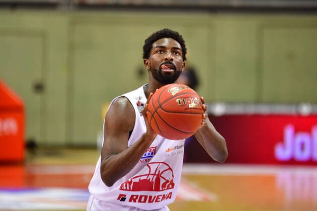06 12 2020, xbrx, Basketball BBL Bundesliga, Giessen 46ers Brose Bamberg emspor, v l throw, free throw, Hamilton, Isaac Brandon 2 Giessen 46ers , concentration, is concentrated Giessen
