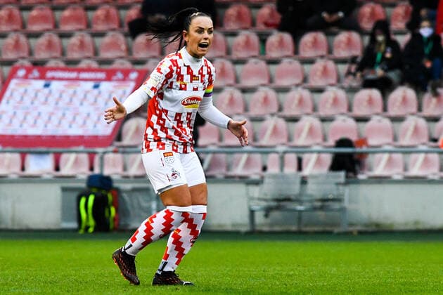 Peggy Nietgen Köln, 21 gives instructions, gesticulate, gesticulate with the arms, gives instructions, gesticulate, 06 12 2020, Cologne Germany , Football, DFB Pokal Frauen, Round of 16, 1 FC Köln TSG Hoffenheim, DFB DFL REGULATIONS PROHIBIT ANY USE OF PHOTOGRAPHS AS IMAGE SEQUENCES AND OR QUASI VIDEO xmhx