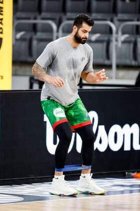 Yildirim Nusret Pinar Karsiyaka, 64 JobStairs Gießen 46ers Brose Bamberg, easyCredit Basketball Bundesliga, Season 2020 2021, 5 matchday, Gießen, Germany, 06 12 2020, Photo Daniel Löb Loeb Every use of the photo is liable to pay a fee according to the currently valid MFM list plus VAT Copyright notice is explicitly required according to paragraph 13 UrhG (German copyright law) Voucher copy required When using the photo outside journalistic purposes please consult the photographer for advertising DanielxLöb