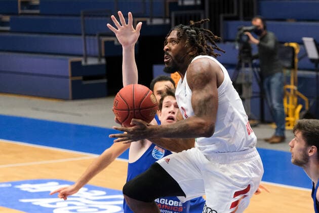 Basketball, Men, BBL, 4 Matchday, 08 12 2020, SYNTAINICS MBC FC Bayern Muenchen, from l AJ Brodeur MBC, 25 , Jalen Reynolds FCBB, 8 GER, BBL, Basketball, Men, SYNTAINICS MBC FC Bayern Muenchen, 08 12 2020, Weissenfels Copyright: xSchulz Eibner-Pressefotox ep_esz