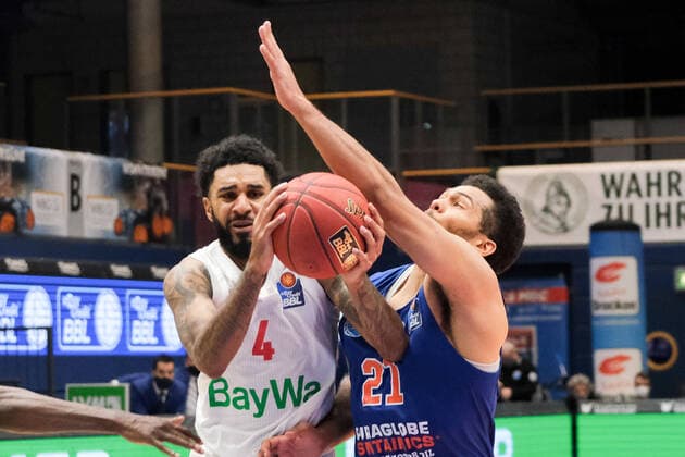 Basketball, Men, BBL, 4 Matchday, 08 12 2020, SYNTAINICS MBC FC Bayern Muenchen, from l DJ Seeley FCBB, 4 , Quinton Hooker MBC, 21 GER, BBL, Basketball, Men, SYNTAINICS MBC FC Bayern Muenchen, 08 12 2020, Weissenfels Copyright: xSchulz Eibner-Pressefotox ep_esz