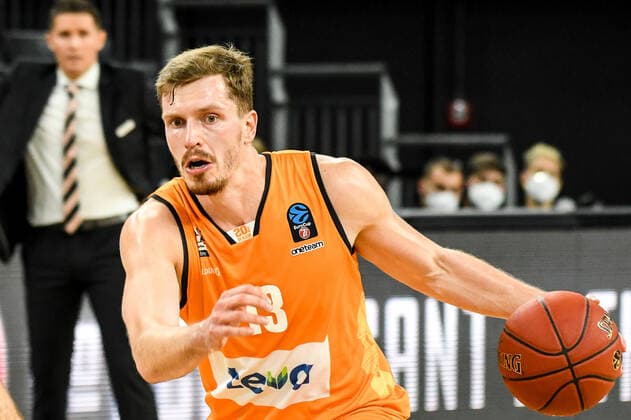 GER, EuroCup, ratiopharm ulm vs Buducnost VOLI Podgorica 08 12 2020, ratiopharm arena, New Ulm, GER, EuroCup, ratiopharm ulm vs Buducnost VOLI Podgorica, in the picture Andreas Obst Ulm, 13 nordphotoxHafner nph00200