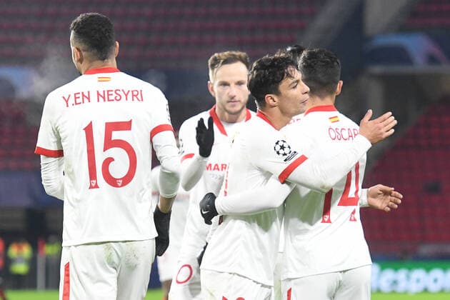 Joie but FC Seville 15 - Youssef En-Nesyri (FC Seville), 14 - Oscar Rodr’guez (FC Seville) FOOTBALL : Stade Rennais vs FC Seville - Ligue des Champions - 08 12 2020 RonanHoussin Panoramic 