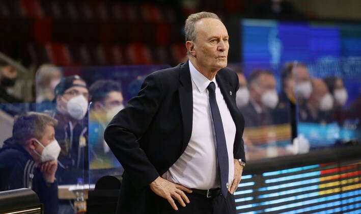 Ludwigsburg , Basketball easyCredit BBL Bundesliga , MHP GIANT Ludwigsburg vs. Alba Berlin , Alejandro Garcia Reneses Trainer Alba