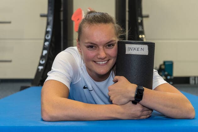 Inken Henningsen 27, SV Halle changes from basketball to bobsleigh pushers and trains with the athletics group around national coach Wolfgang Kühne Halle Saale Sachsen Anhalt Germany