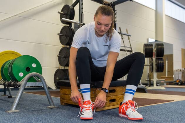 Inken Henningsen 27, SV Halle changes from basketball to bobsleigh pushers and trains with the athletics group around national coach Wolfgang Kühne Halle Saale Sachsen Anhalt Germany