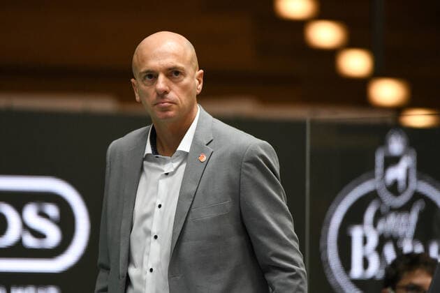 Coach Rodrigo Pastore Niners Chemnitz before the game, GER, HAKRO Merlins Crailsheim vs Niners Chemnitz, 09 12 2020, 1 matchday easycredit Basketball Bundesliga, season 2020 2021 GER, HAKRO Merlins Crailsheim vs Niners Chemnitz, 09 12 2020, 1 matchday easycredit Basketball Bundesliga, season 2020 2021 Crailsheim Copyright: xEibnerxPressefoto MichaelxMemmlerx EP_MMR