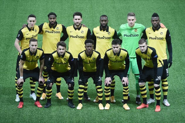 UEFA Europa League BSC Young Boys CFR Cluj 10 12 2020, Berne, Wankdorf, UEFA Europa League BSC Young Boys CFR Cluj, behind row l n r 36 Silvan Hefti Young Boys , 21 Ulisses Garcia Young Boys , 25 Jordan Lefort Young Boys , 13 Nicolas Moumi Ngamaleu Young Boys , 26 Goalkeeper David von Ballmoos Young Boys and 18 Jean Pierre Nsame Young Boys, front row from 14 Nicolas Bürgy Young Boys , 10 Miralem Sulejmani Young Boys , 19 Felix Mambimbi Young Boys , 60 Fabian Rieder Young Boys and 20 Michel Aebischer Young Boys 0