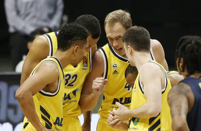 Maodo Lo, Johannes Thiemann, Luke Sikma talking, Jonas Mattissek Sports Basketball EuroLeague Men Season 2020 2021 10 12 2020 ALBA Berlin vs Fenerbahce Istanbul