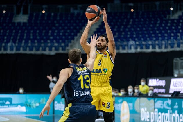 Basketball Berlin 10 12 2020 Season 2020 2021 Euroleague Regular Season preliminary round Alba Berlin vs Fenerbahce Beko Istanbul Peyton Siva Alba Berlin, No 03 Biberovic