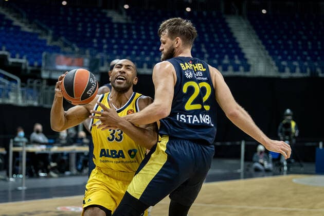 Basketball Berlin 10 12 2020 Season 2020 2021 Euroleague Regular Season Preliminary round Alba Berlin vs Fenerbahce Beko Istanbul Jayson Granger Alba Berlin, No 33 Danilo Barthel Fenerbahce, No 22