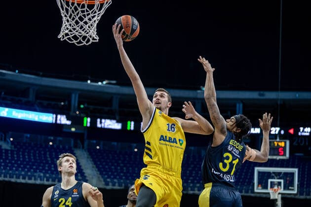 Basketball Berlin 10 12 2020 Season 2020 2021 Euroleague Regular Season Preliminary round Alba Berlin vs Fenerbahce Beko Istanbul Kresimir Nikic Alba Berlin, No 16 Jarell Eddie Fenerbahce, No 31