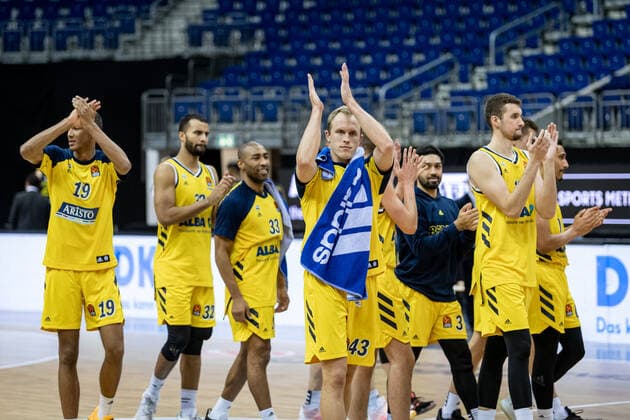 Basketball Berlin 10 12 2020 Season 2020 2021 Euroleague Regular Season Preliminary round Alba Berlin vs Fenerbahce Beko Istanbul Cheers Alba Luke Sikma Alba Berlin, No 43 mi and others