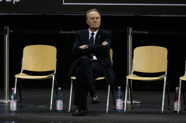 Coach Aito Garcia Reneses single picture cutout action sport basketball EuroLeague men season 2020 2021 10 12 2020 ALBA Berlin vs Fenerbahce Istanbul