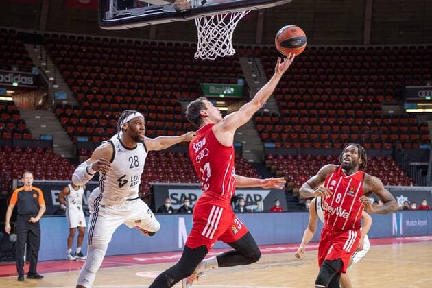 Guerschon Yabusele 28 Asvel Lyon Villeurbanne , Zan Mark Sisko 31 FC Bayern , FC Bayern Basketball vs Asvel Villeurbanne, Basketball, Euroleague, 11 12 2020 Munich Bayern Germany Copyright: xkolbert-press UlrichxGamelx