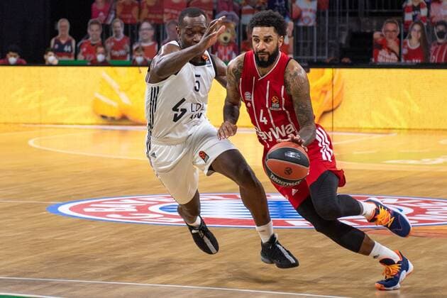Charls Lombahe Kahudi 5 Asvel Lyon Villeurbanne , D Seeley 4 FC Bayern , FC Bayern Basketball vs Asvel Villeurbanne, Basketball, Euroleague, 11 12 2020 Munich Bayern Germany Copyright: xkolbert-press UlrichxGamelx