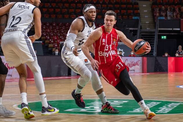 Guerschon Yabusele 28 Asvel Lyon Villeurbanne , Zan Mark Sisko 31 FC Bayern , FC Bayern Basketball vs Asvel Villeurbanne, Basketball, Euroleague, 11 12 2020 Munich Bayern Germany Copyright: xkolbert-press UlrichxGamelx