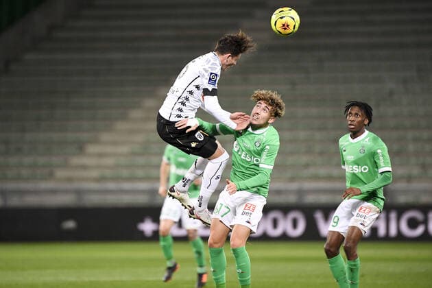 17 ADIL AOUCHICHE (ASSE) FOOTBALL : Saint Etienne vs Angers - Ligue 1 Uber Eats - 11 12 2020 FEP Panoramic 
