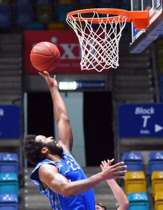12 12 2020, xhbx, Basketball BBL Bundesliga, Frankfurt Skyliners MHP Riesen Ludwigsburg emspor, v l Quantez Robertson Fraport Skyliners Frankfurt DFL DFB REGULATIONS PROHIBIT ANY USE OF PHOTOGRAPHS as IMAGE SEQUENCES and or QUASI VIDEO Frankfurt am Main