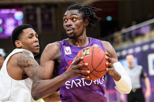BG Göttingen Syntainics MBC 12 12 2020, Basketball Bundesliga easyCredit BBL, season 2020 2021, main round, 6 matchday, BG Göttingen Syntainics MBC Göttingens Tai Odiase r plays against Weißenfels Kyndahl Hill Göttingen Lower Saxony Germany