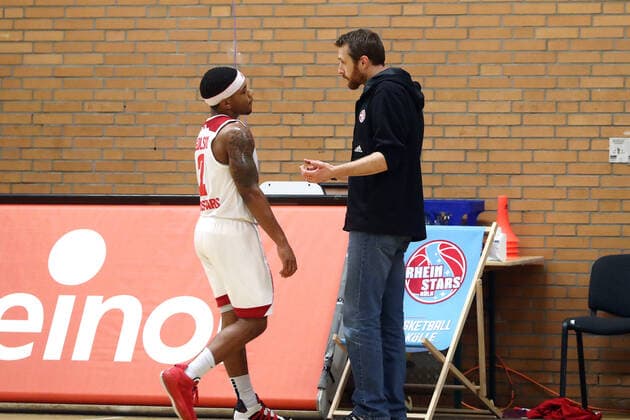 Sport Rheinstars Cologne vs Eintracht Stahnsdorf Basketball BARMER 2 Basketball Bundesliga ProB from left Vincent Lamont Golson Rheinstars , Coach Johannes Strasser Rheinstars 12 12 2020