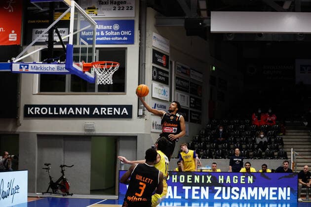 Nate Britt wiha Panthers Schwenningen, 01 with the basketball team Phoenix Hagen vs wiha Panthers Schwenningen, Basketball, 2 Bundesliga, 11 Matchday, 2020 2021, 12 12 2020, Phoenix Hagen vs wiha Panthers Schwenningen, Basketball, 2 Bundesliga, 11 Matchday, 2020 2021, 12 12 2020 Hagen Copyright: xJulianxMeusel Eibner-Pressefotox EP_JML