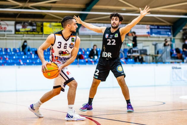 Yasin Turan 3 BSW Sixers during the 2020 season 21 men in the Barmer Bundesliga ProB between BSW Sixers and ART Giants Düsseldorf in the Ballsporthalle Sandersdorf on 12 December 2020 in Sandersdorf, Saxony Anhalt, Germany