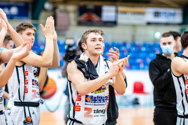 Vincent Friederici 30 BSW Sixers during the 2020 season 21 men in the Barmer Bundesliga ProB between BSW Sixers and ART Giants Düsseldorf in the Ballsporthalle Sandersdorf on 12 December 2020 in Sandersdorf, Saxony Anhalt, Germany