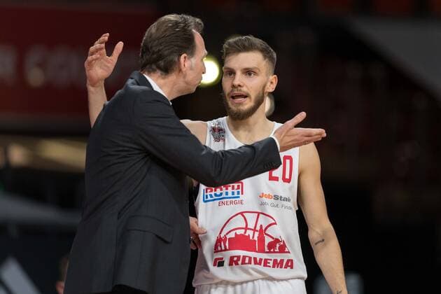 Basketball, BBL, 20201213, FC Bayern Munich Giessen 46ers In the picture Head Coach of the Giessen 46ers Ingo FREYER and Ferdinand ZYLKA Giessen 46ers, 20 Munich Audi Dome Bayern Germany Copyright: Passion2Press.dex xMarkusxFischerx