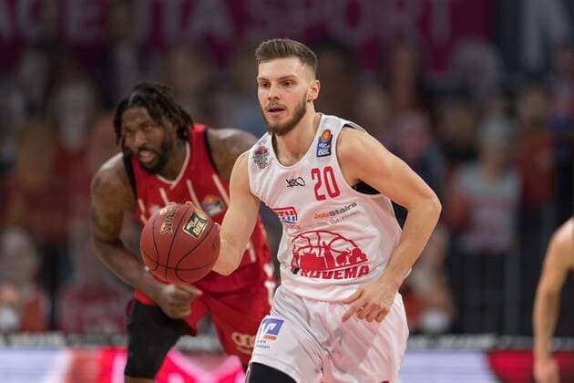 Basketball, BBL, 20201213, FC Bayern Munich Giessen 46ers In the picture Ferdinand ZYLKA Giessen 46ers, 20 Dribbling Ball Munich Audi Dome Bayern Germany Copyright: Passion2Press.dex xMarkusxFischerx