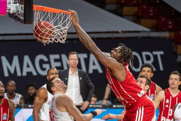Jalen Reynolds 8 FC Bayern , dunk, FC Bayern Basketball vs Giessen 46ers, BBL, 13 12 2020 Munich Bayern Germany Copyright: xkolbert-press UlrichxGamelx