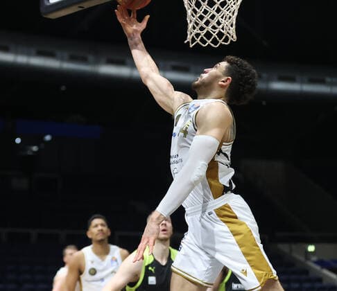 Gavin Schilling Basketball Loewen Braunschweig