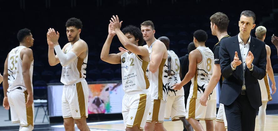 Headcoach Pete Strobl Basketball Loewen Braunschweig and his team are happy about the victory