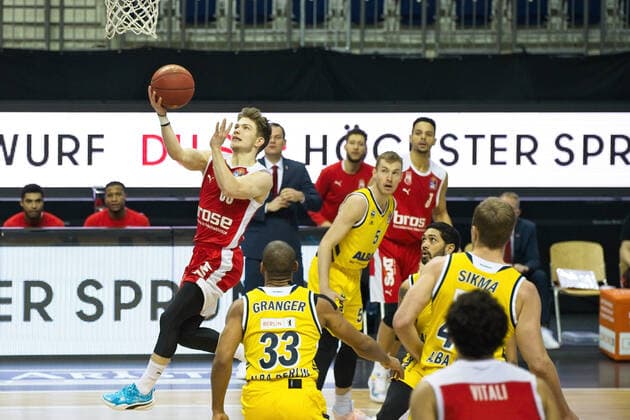 Bennet Hundt Brose Bamberg, Game before empty ranks 13 12 2020, BBL, Alba Berlin vs Brose Bamberg, in the Mercedes Benz Arena, GER, Berlin, 13 12 2020, BBL, Alba Berlin vs Brose Bamberg Berlin Copyright: xUwexKoch xEibner-Pressefotox EP_ukh
