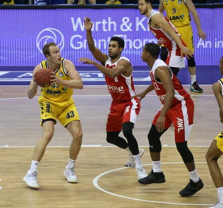 GER, BBL, ALBA Berlin vs Brose Bamberg 13 12 2020, Mercedes Benz Arena, Berlin, GER, BBL, ALBA Berlin vs Brose Bamberg, in the picture Luke Sikma ALBA Berlin 43 , Kenneth Ogbe Brose Bamberg 25 , Devon Hall Brose Bamberg 22 nordphotoxEngler nph00076
