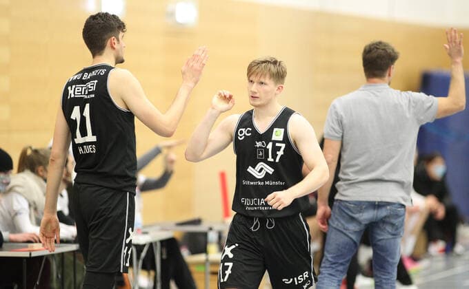 ProB BARMER 2 Basketball Bundesliga, Group North, 9 Matchday, ETV Hamburg WWU Baskets Münster 72 105 , HELGE BAUES, OLIVER PAHNKE Münster, v l Eimsbüttel Hamburg