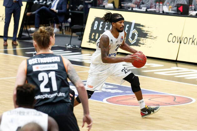 BBL easyCredit Basketball Bundesliga Season 2020 2021 6 matchday on Sunday, 13 December 2020 at edel optics de Arena in Hamburg Hamburg Towers Ratiopharm Ulm Terry Allen Towers Hamburg Towers Ratiopharm Ulm