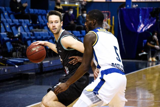 KALINOSKI, TYLER ( 24 - Brescia ) - Lahaou Konate ( 5 - Metropolitans 92 ) BASKET : Metropolitans 92 vs Germani Brescia - Eurocup - 15 12 2020 FedericoPestellini Panoramic 