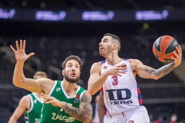 2020-12-15 Kaunas Lithuania. Basketball team Zalgiris Kaunas plays vs Baskonia Vitoria Gasteiz Euroleague game at Zalgiris arena in Kaunas on Tuesday 15 of December 2020. LUCA VILDOZA, JOFFREY LAUVERGNE. Kaunas Lithuania  Copyright: xKarolisxKavolelisx euroleague basketball