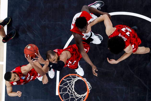 2 v l Alex King s oliver Würzburg, 77 Brose Bamberg s oliver Würzburg Wuerzburg easyCredit BBL Basketball Bundesliga Basketball Saison 2020 21 4 Spieltag, 16 12 2020 Bamberg, Brose Arena ASV Autoren Nummer 4026335 Copyright: DanielxLöb