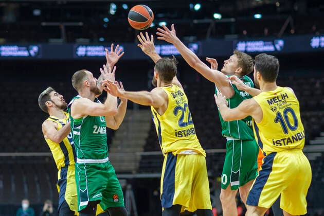 2020-12-17 Kaunas Lithuania. Basketball team Zalgiris Kaunas plays vs Fenerbahce Istanbul Euroleague game at Zalgiris arena in Kaunas on Thursday 17 of December 2020. Kaunas Lithuania  Copyright: xKarolisxKavolelisx euroleague basketball