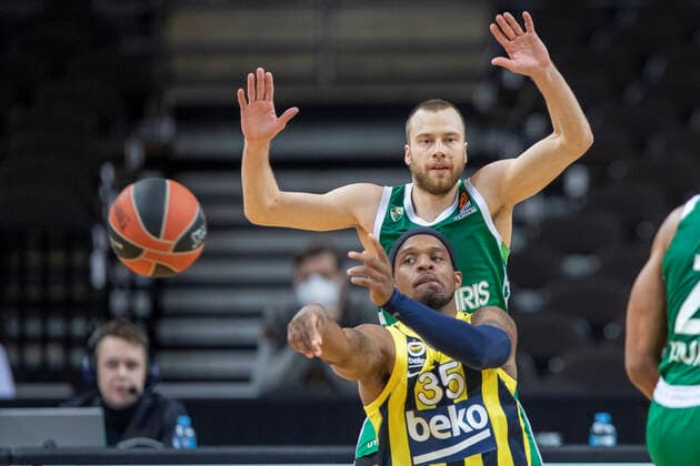2020-12-17 Kaunas Lithuania. Basketball team Zalgiris Kaunas plays vs Fenerbahce Istanbul Euroleague game at Zalgiris arena in Kaunas on Thursday 17 of December 2020. 35 ALI MUHAMMED, LUKAS LEKAVICIUS. Kaunas Lithuania  Copyright: xKarolisxKavolelisx euroleague basketball