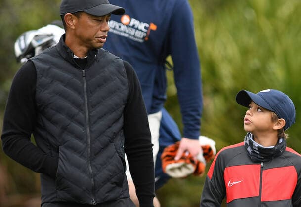 Sport Bilder des Tages December 17, 2020, Orlando, Florida, United States: Tiger Woods plays the 10th hole during the pro-am round at the PNC Championship golf tournament at the Ritz-Carlton Golf Club. .Woods is paired with his 11-year-old son Charlie Orlando United States - ZUMAs197 20201217_zaa_s197_219 Copyright: xPaulxHennessyx