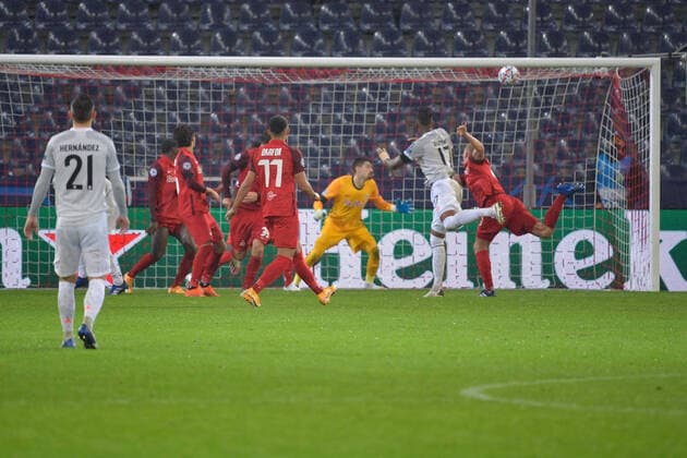 Salzburg, Austria 03 November 2020 CL 20 21 RB Salzburg vs FC Bayern Muenchen second v re Jerome Boateng FC Bayern Muenchen makes the score 2 3, goal scorer CL 20 21 RB Salzburg vs FC Bayern Muenchen jwas