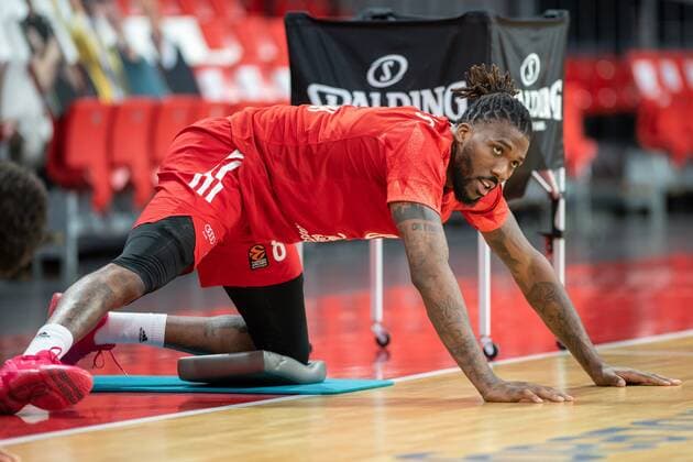 Jalen Reynolds 8 FC Bayern , Warmup, FC Bayern Basketball vs Baskonia Vitoria Gasteiz, Basketball, Euroleague, 18 12 2020 Muenchen Bayern Germany Copyright: xkolbert-press UlrichxGamelx