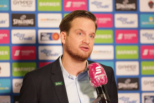 Germany, Giessen, Osthalle, 18 12 2020, easy Credit BBL, 7 matchday, JobStairs Giessen 46ers NINERS Chemnitz picture head coach Rolf Scholz Jobstairs Giessen 46ers Copyright: HMBxMedia ThomasxJäger