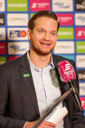 Germany, Giessen, Osthalle, 18 12 2020, easy Credit BBL, 7 matchday, JobStairs Giessen 46ers NINERS Chemnitz picture head coach Rolf Scholz Jobstairs Giessen 46ers Copyright: HMBxMedia ThomasxJäger